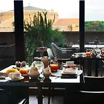 Radisson Blu Ghr 4*