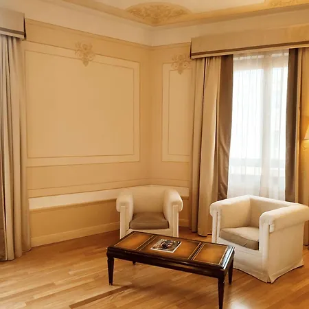 Radisson Blu Ghr 4*