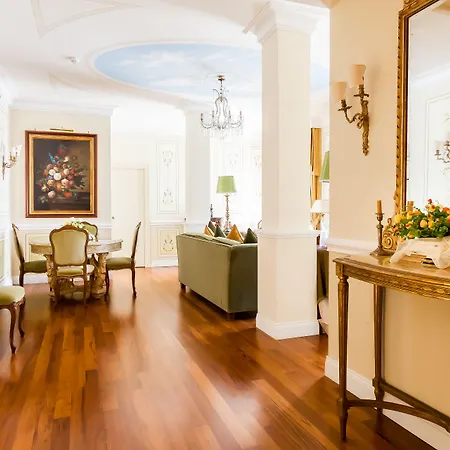 מלון Radisson Blu Ghr 4*