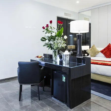 Radisson Blu Ghr فندق