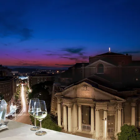 מלון Radisson Blu Ghr