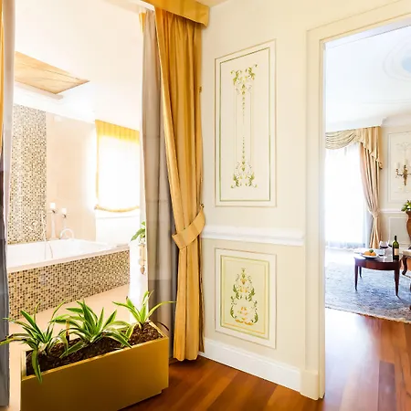 Radisson Blu Ghr מלון