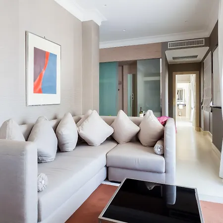 Radisson Blu Ghr 4*